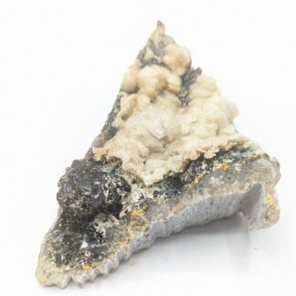 Calcédoine après Calcite, Quartz & Torbernite, Entraygues-sur-Truyère, Aveyron.