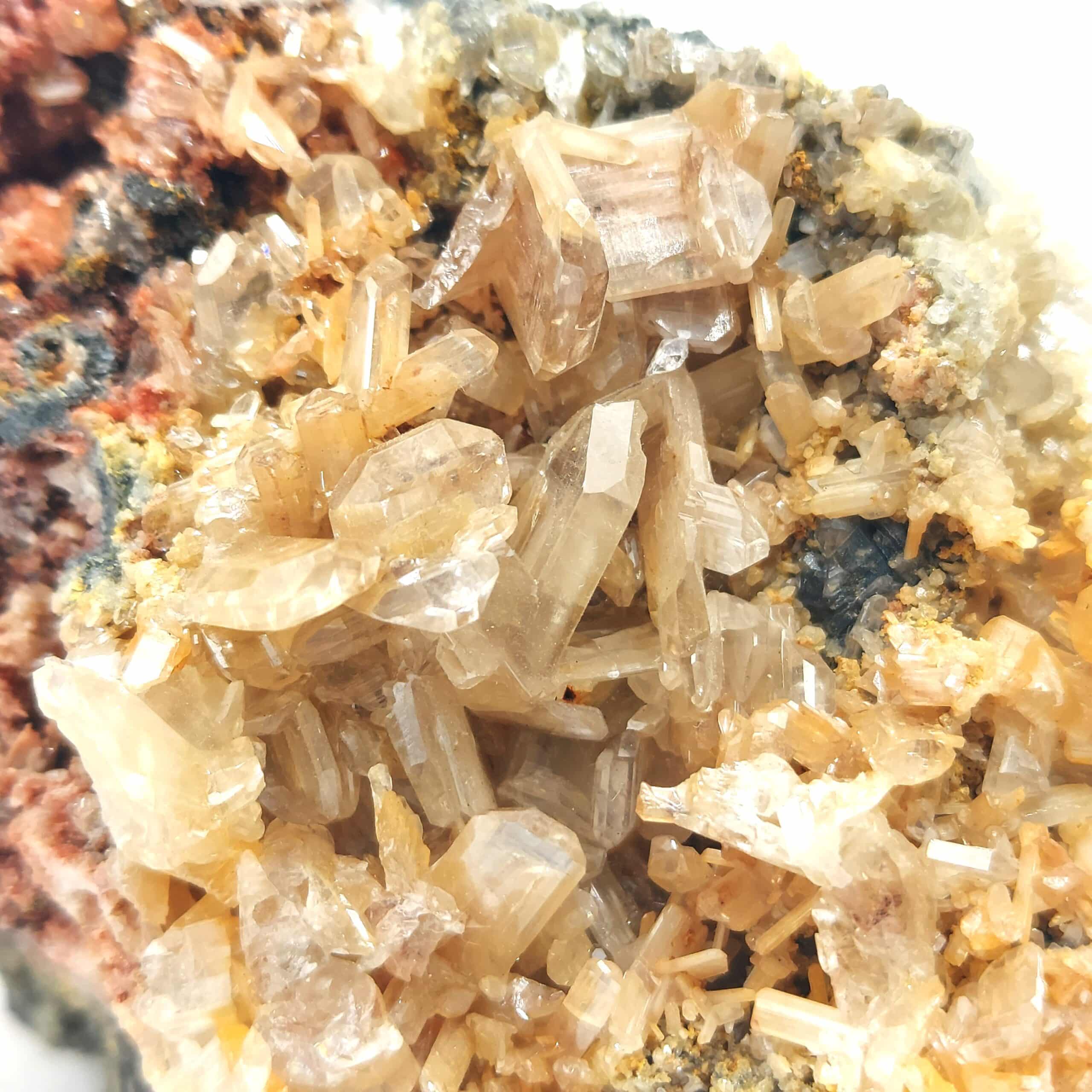 Cérusite sur galène, Touissit, Maroc.