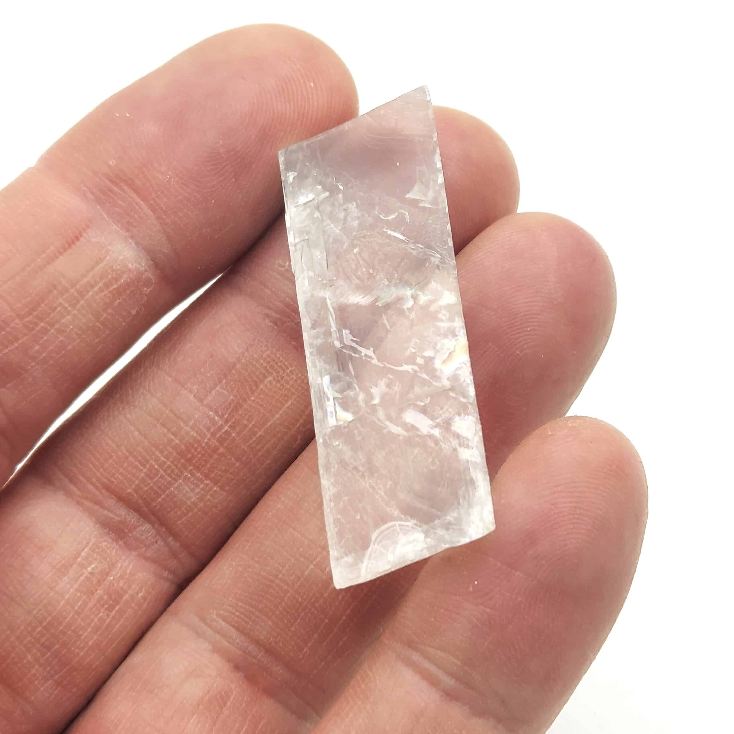 Calcite biréfringente, provenant d'Inde.