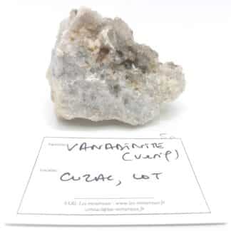Vanadinite (vérifié), Carrière de Cuzac, Lot.