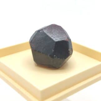 Grenat Almandin, Guizhou, Chine.