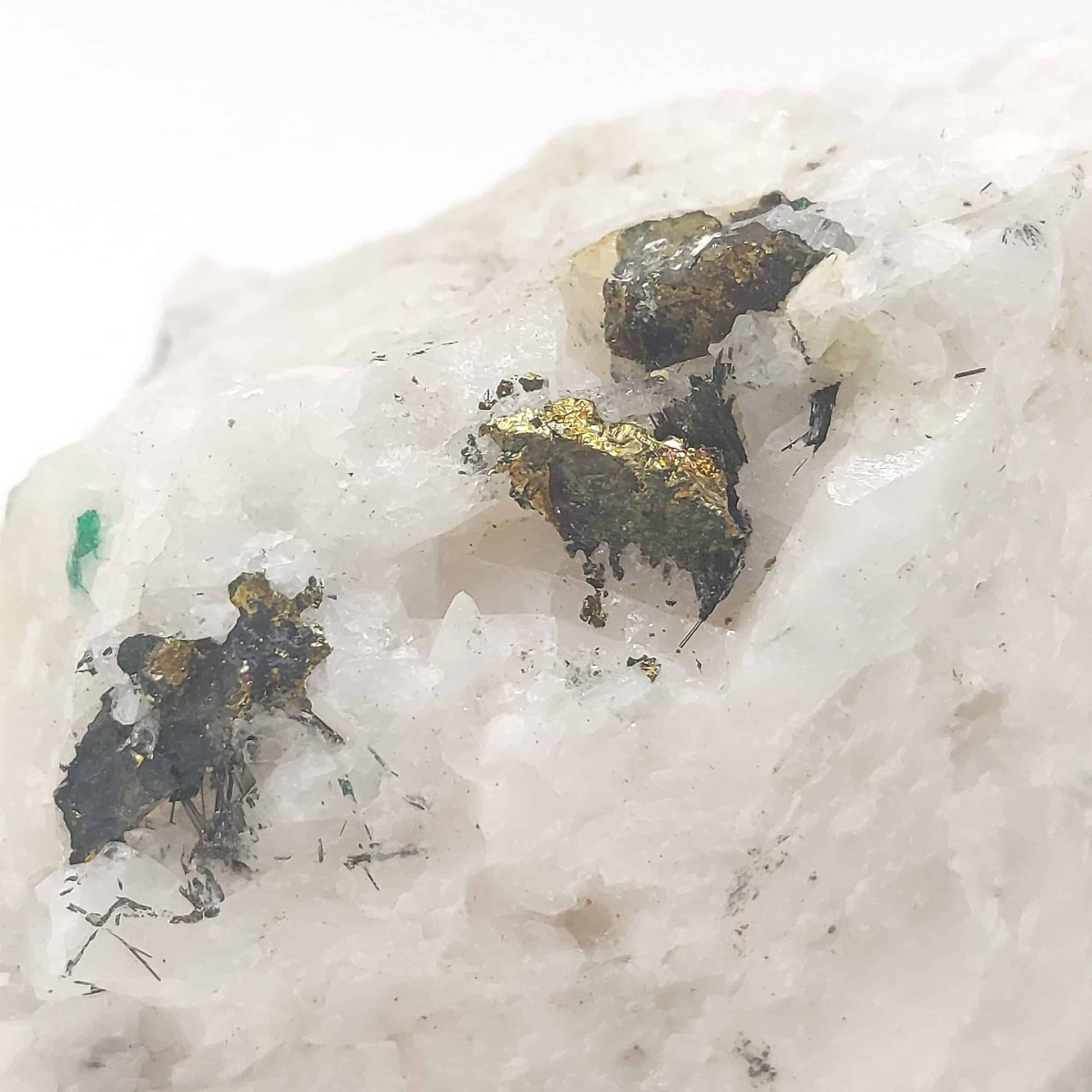 Friedrichite, Chalcopyrite, Quartz, Les Montées Pélissier, Haute-Savoie.