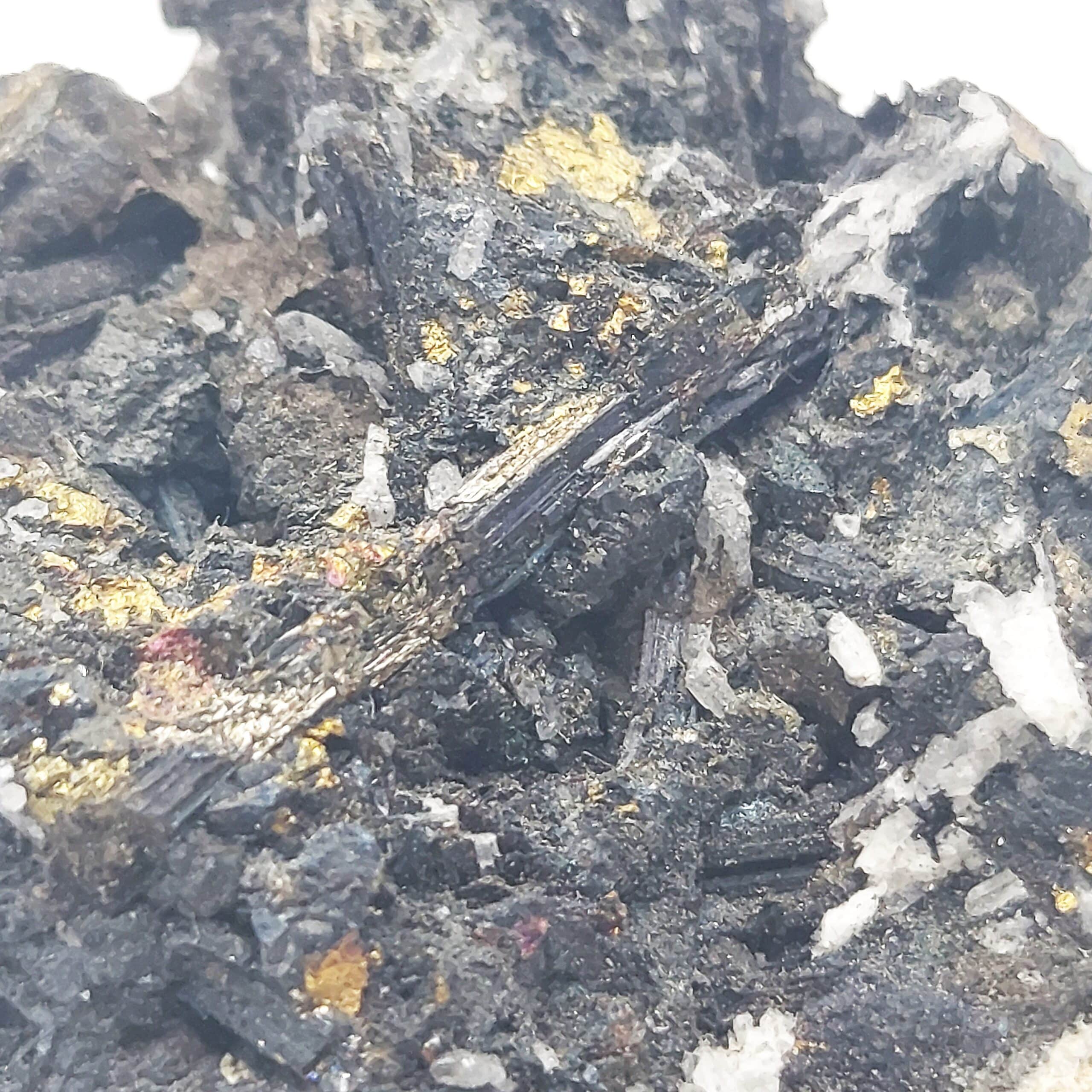Bismuthinite, Chalcopyrite, Fowey Consols de Cornouailles, Royaume-Uni.