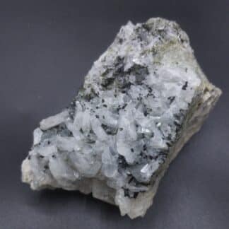 Albite & Épidote, Saint-Véran, Hautes-Alpes.