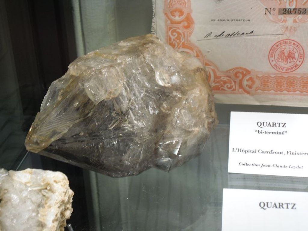 Quartz de l'Hôpital Camfrout (Finistère, Bretagne).