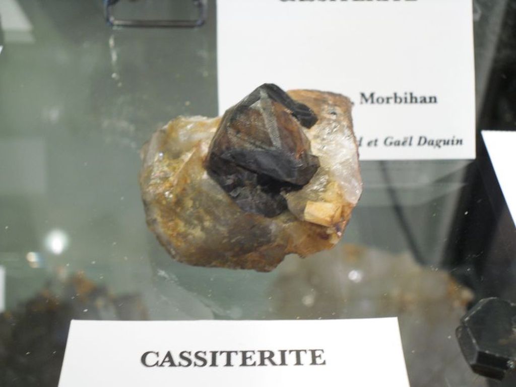 Cassitérite de Bretagne.